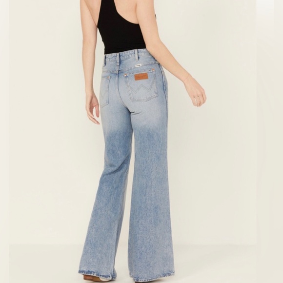WRANGLER WANDERER HIGH RISE FLARE JEANS - Picture 2 of 7